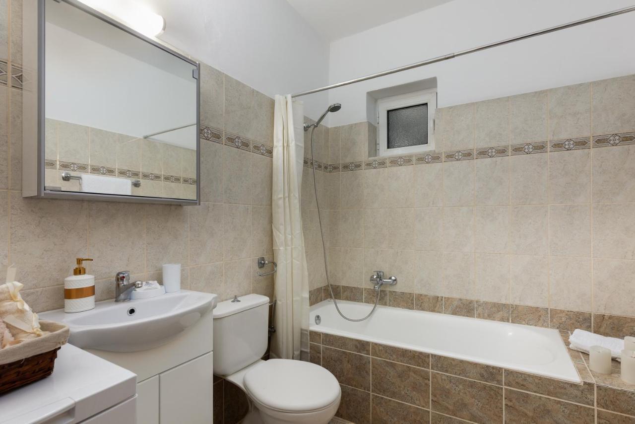 Bon Bonheur Apartments Rhodes City Екстер'єр фото